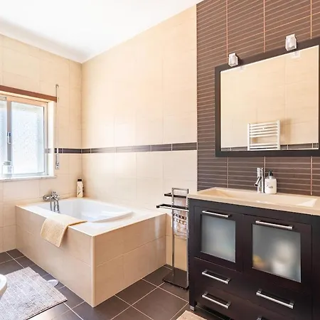 Ferienhaus Casa Da Aldeia - Exclusive Upper Floor With 3 Bedrooms And Private Pool Fuinhas