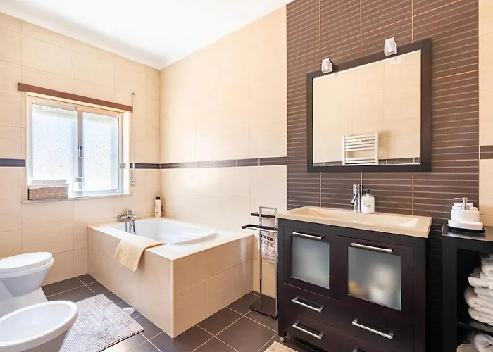 Hébergement de vacances Casa Da Aldeia - Exclusive Upper Floor With 3 Bedrooms And Private Pool Fuinhas